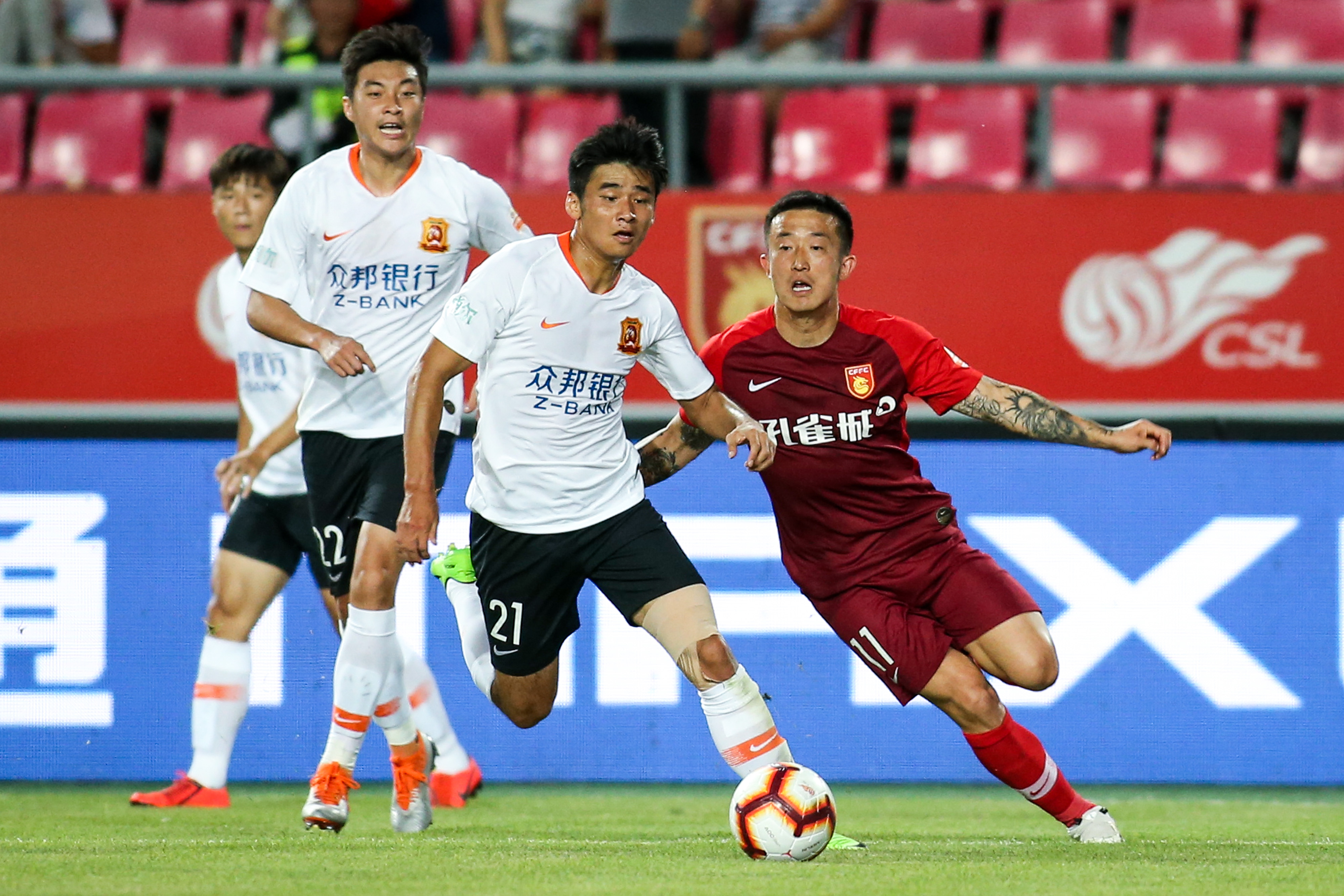 河北华夏幸福远征大连，争夺分的胜负之战即将上演的简单介绍