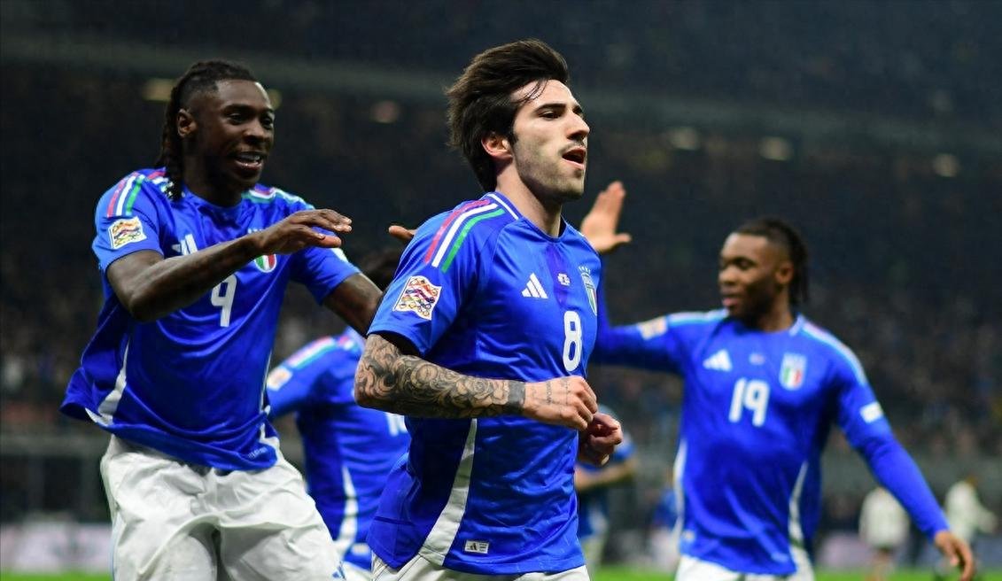 包含德国队在比赛中鏖战，向冠军发起冲击的词条