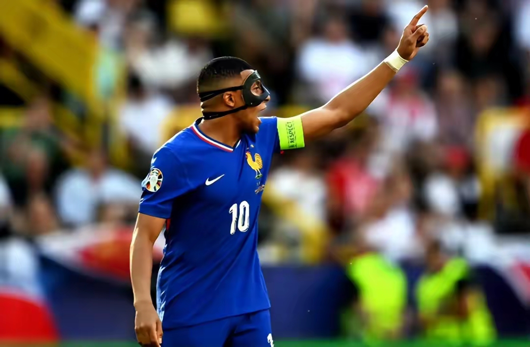 关于波兰主场击败英格兰，近九战不败的信息