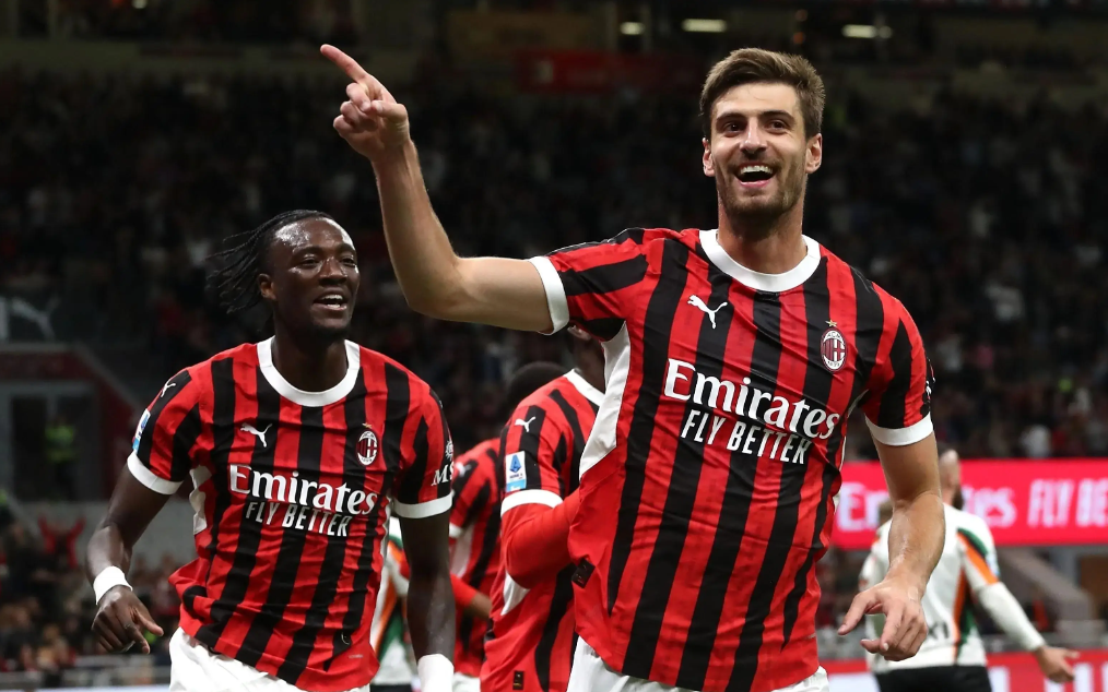 关于AC米兰不敌乌迪内斯，战绩出现波动的信息