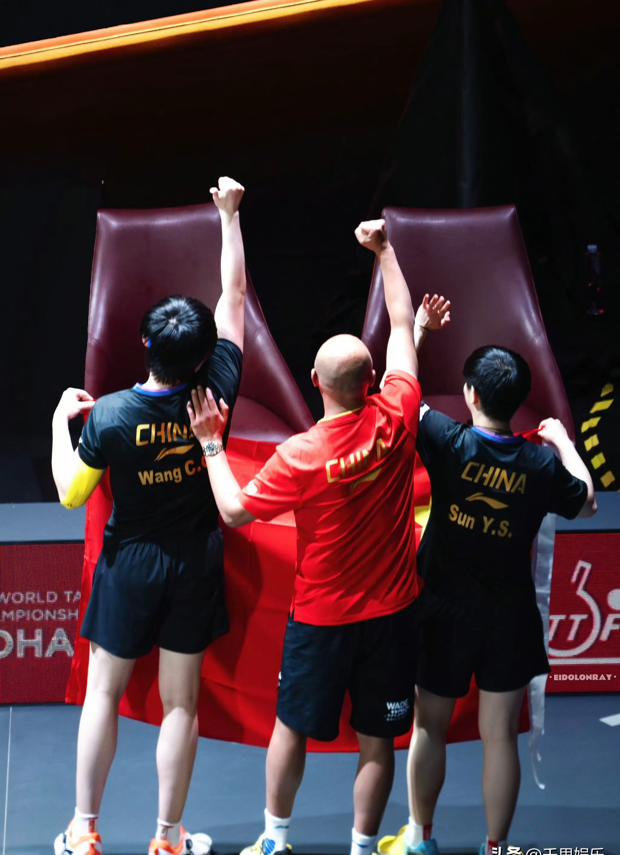 关于双方拼尽全力！场上较量紧张激烈不分胜负的信息