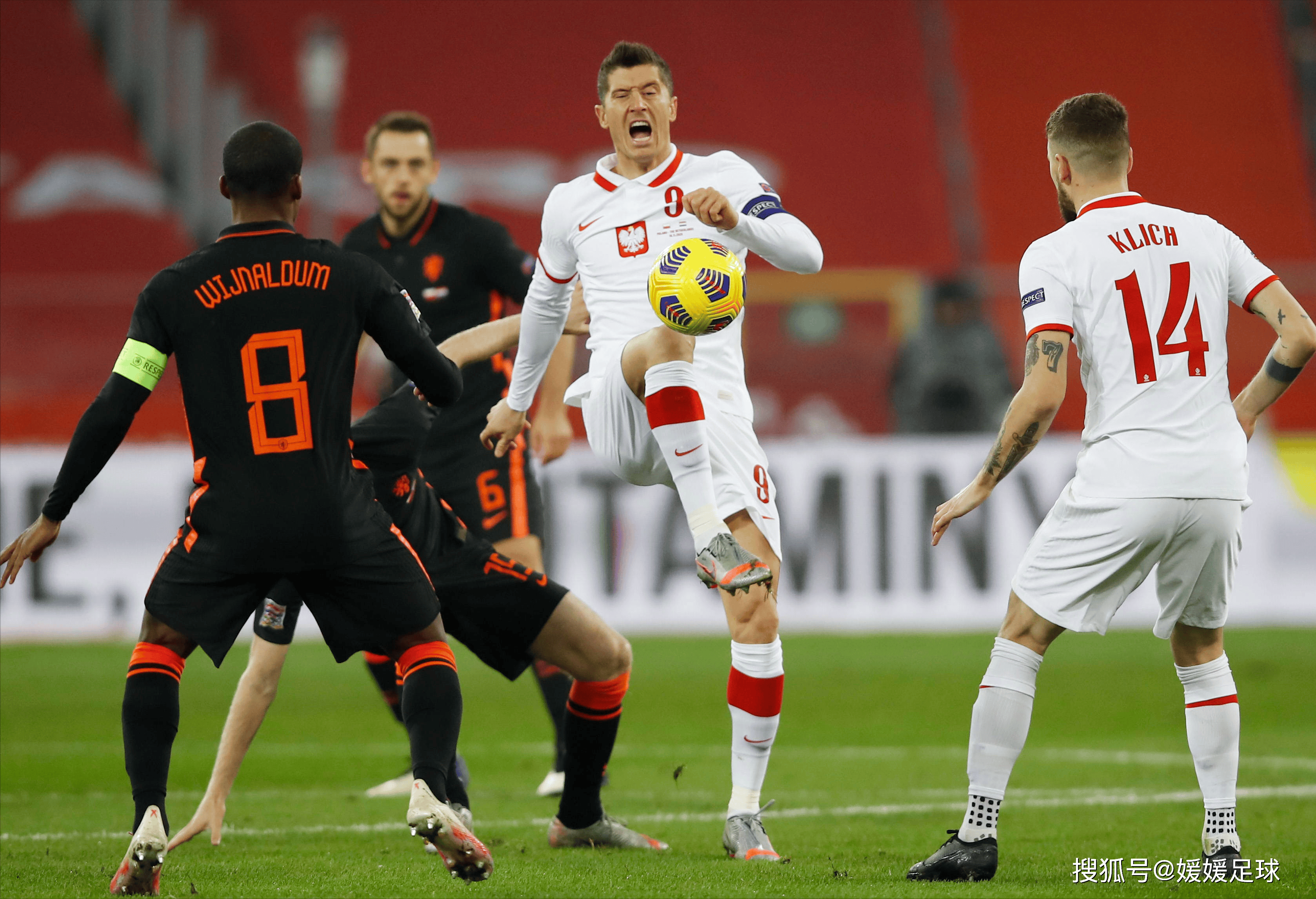 爱游戏官网-欧预赛：冰岛队逆转捷克，成功晋级半决赛