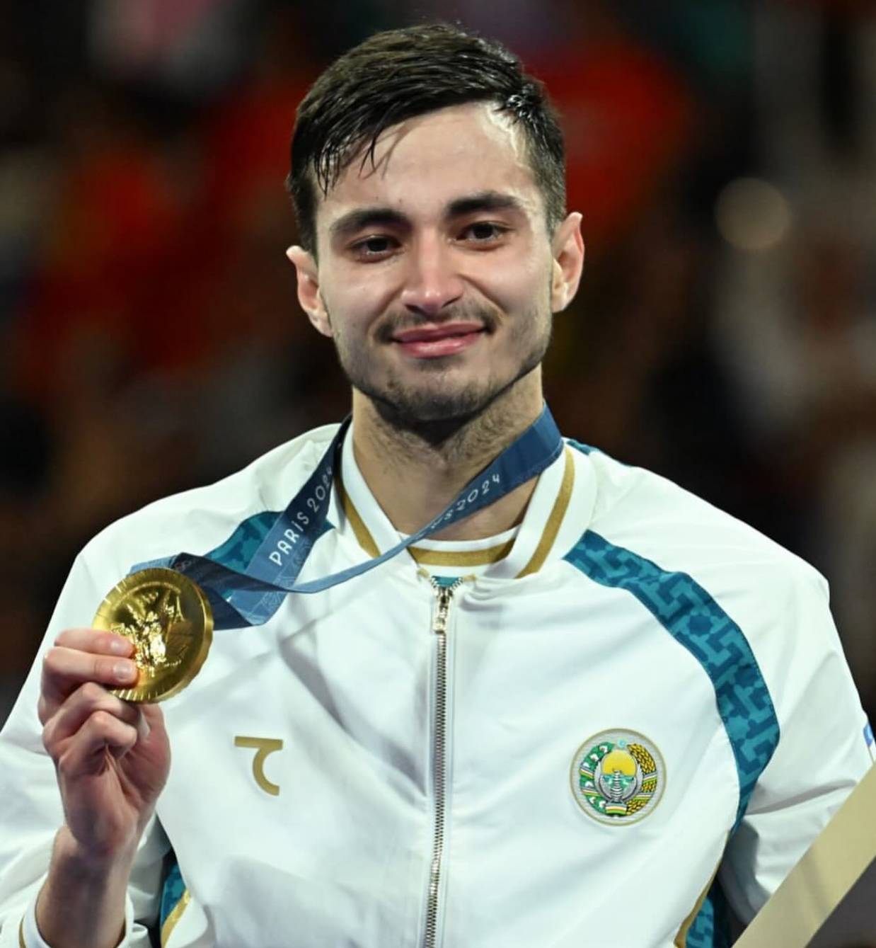 爱游戏官网-乌兹别克斯坦选手惊险逆袭夺得冠军