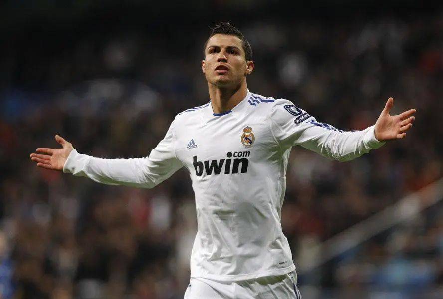 卫冕之争！传奇球队再度谱写传奇