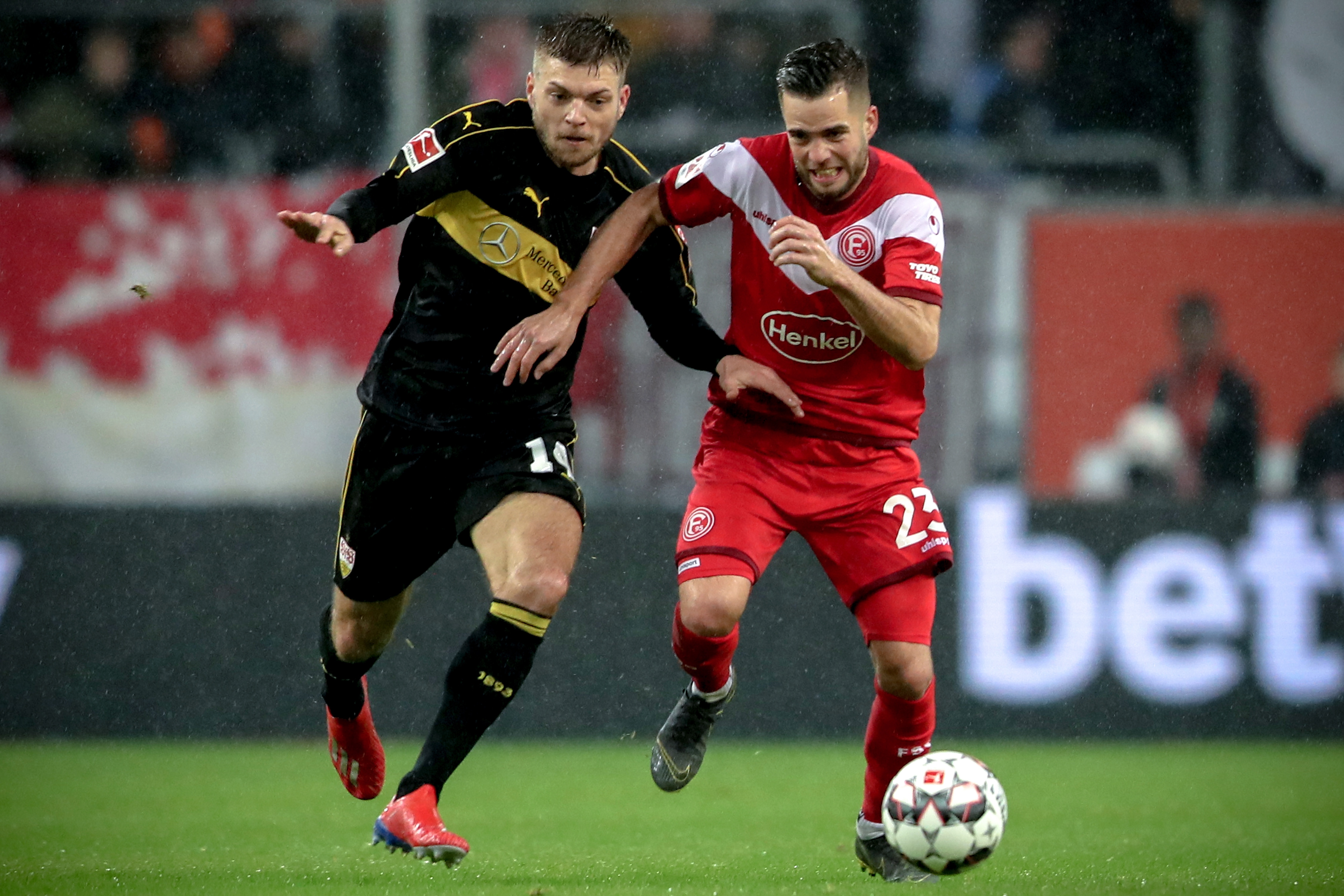 杜塞尔多夫队埋头苦练,终破僵局夺取比赛胜利的简单介绍 杜塞尔多夫队埋头苦练,终破僵局夺取比赛胜利的简单介绍