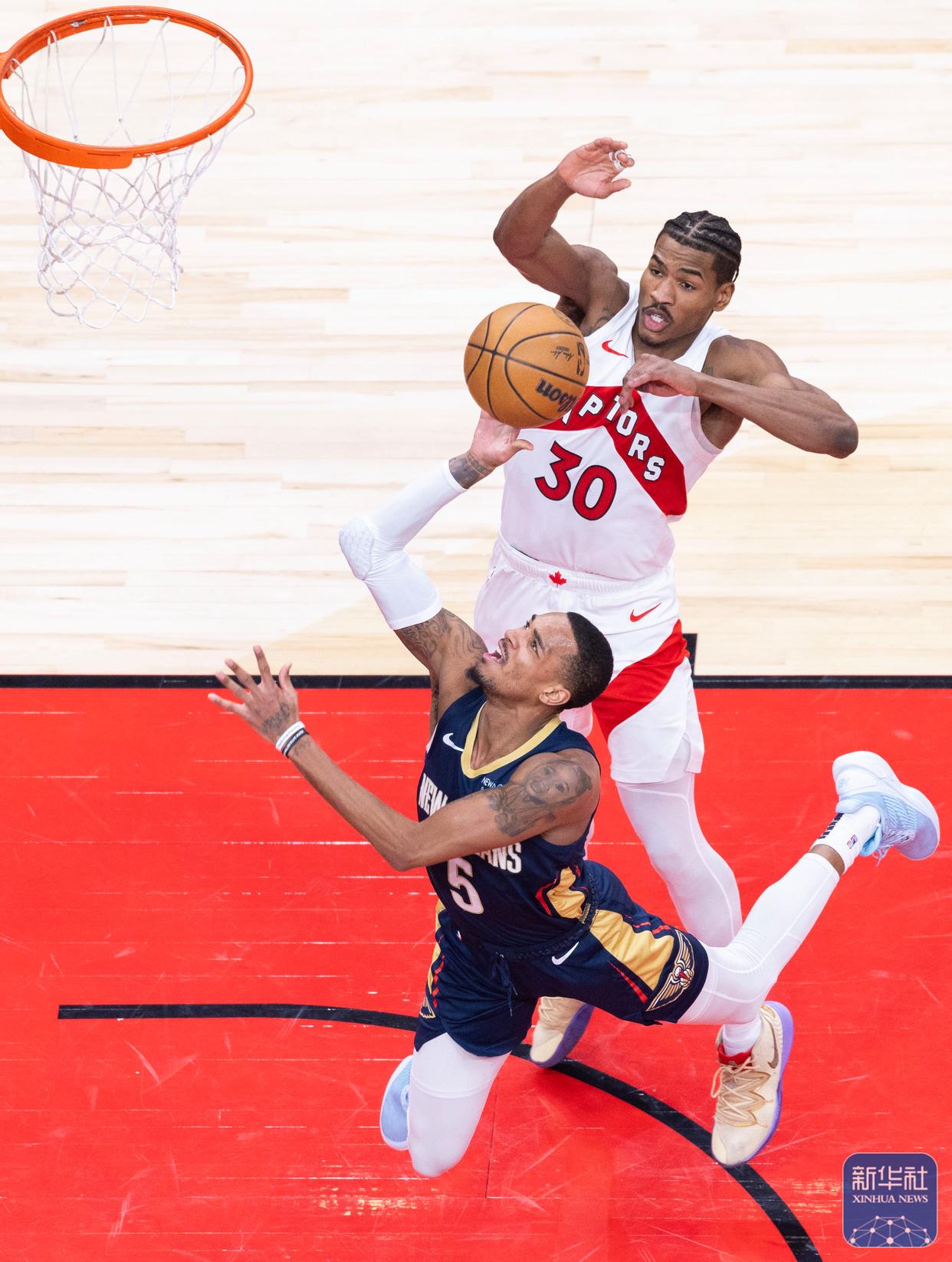 猛龙战胜老鹰,取得两连胜 猛龙战胜老鹰,取得两连胜