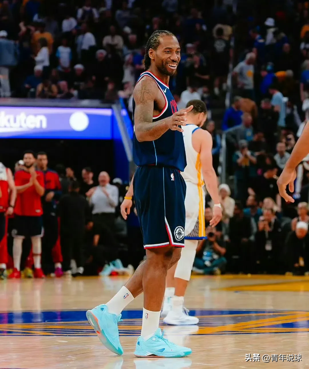 马刺主场击败勇士,伦纳德砍下全场最高35分 马刺主场击败勇士,伦纳德砍下全场最高35分