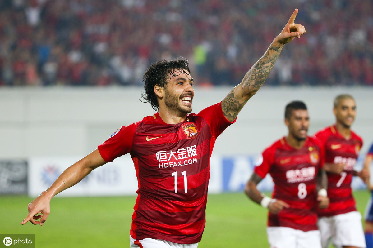 爱游戏登录入口-河北华夏幸福队门将出色扑救，助球队保持亚冠小组赛不败的简单介绍