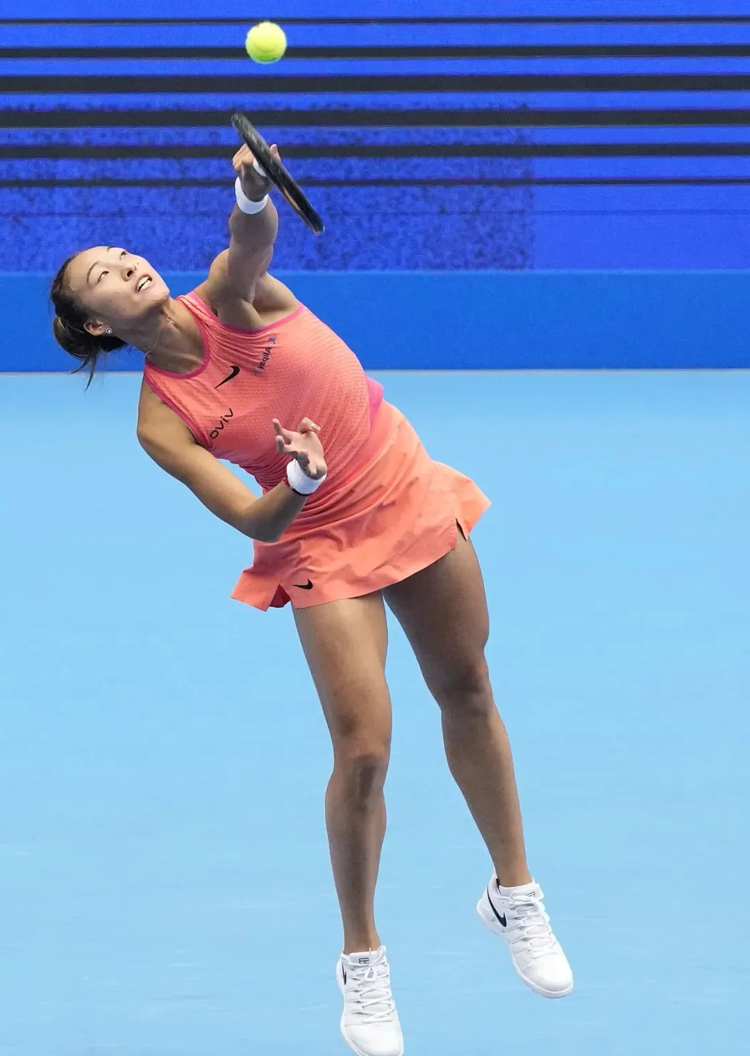 爱游戏入口-韩国体操运动员惊艳亮相，斩获银牌