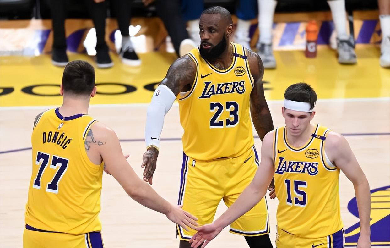 爱游戏app下载-独行侠控卫发威，率队击溃湖人取得胜利的简单介绍